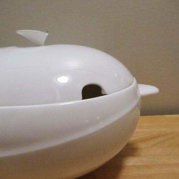 Wedgwood Solar Large Oval Tureen Soup Serving Bowl 10" Bone China "No Ladle" - Picture 3 of 8